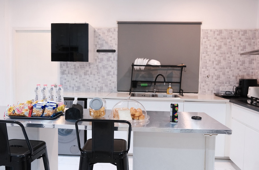 House with Private Pool in Sukhumvit 